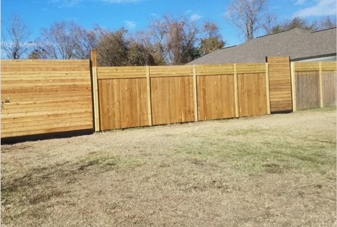 Wood Privacy Fence & Custom Gates